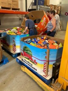 EFP Volunteers sort food